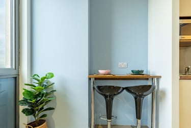 Deluxe Studio - Image 8